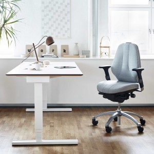 Silla Logic 300 de RH Sillas. Sillas oficina. Sillas con respaldo ergonómico.