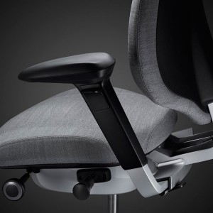 Silla Mereo 300 Plata de RH Sillas. Sillas oficina. Sillas con ruedas.