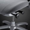 Silla Mereo 300 Plata de RH Sillas. Sillas oficina. Sillas con ruedas.