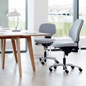 Silla Activ 202 de RH Sillas. Sillas oficina. Sillas de diseño con ruedas.