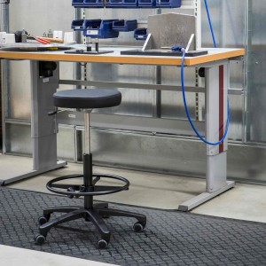 Taburete Support 4513/4512 de RH Sillas. Taburete para industria y oficina.