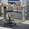 Taburete Support 4513/4512 de RH Sillas. Taburete para industria y oficina.