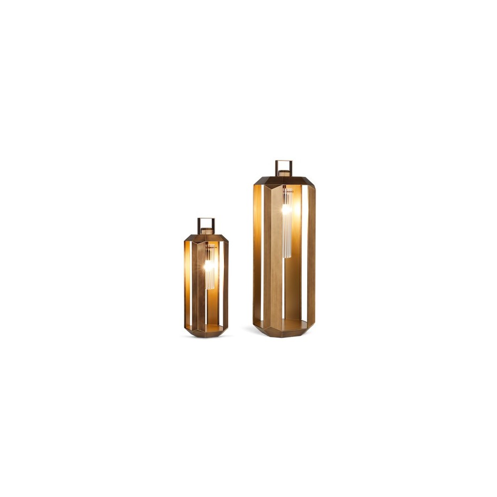 Lámpara  pie Cubo Contardi con un diseño único, moderno y elegante.