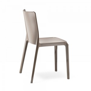 Silla Blitz 640 de Pedrali. Sillas de diseño. Sillas modernas para contract.