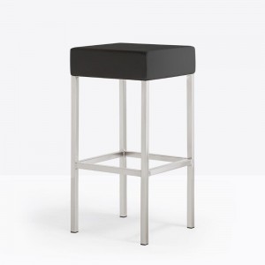 Taburete Cube XL 1453 de Pedrali. Taburetes de diseño. Taburetes para hotel.