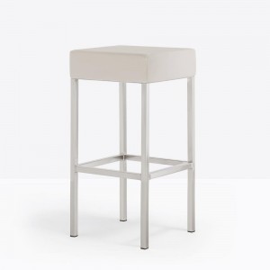 Taburete Cube XL 1453 de Pedrali. Taburetes de diseño. Taburetes para hotel.
