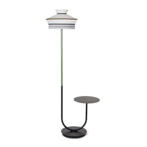 Lámpara de pie Martinique de Contardi con un diseño único, moderno y elegante.