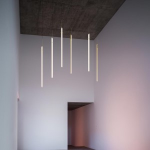 Lámpara Halo Jewel Vibia. Diseño moderno de lámparas suspendidas para salones.