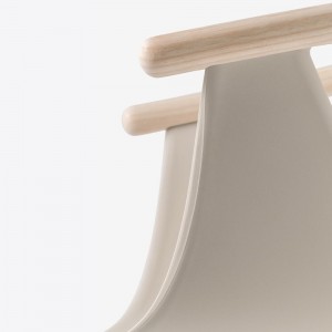 Sillón Fox 3726 de Pedrali. Sillones modernos para hogar y contract.
