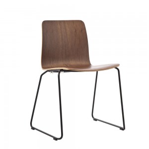Silla Aava madera patín Arper. Sillas modernas de diseño para hogar.