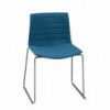 Silla Catifa 46 tapizada patín Arper. Silla de diseño ideal para contract.