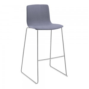 Taburete Aava Acero de Arper. Taburetes modernos de diseño para contract.