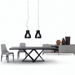 Mesa Millennium de madera de Bontempi. Muebles modernos italianos.