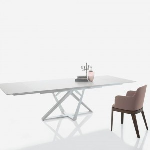 Mesa Millennium extensible mármol de Bontempi. Muebles modernos italianos.