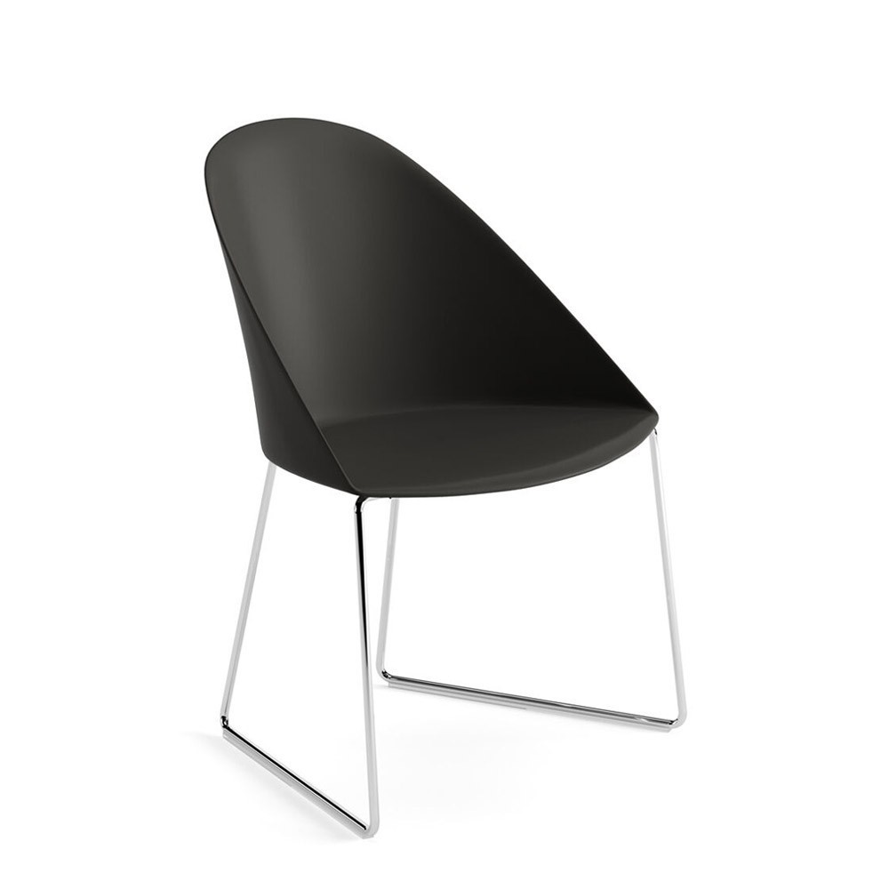 Silla Cila polipropileno patín Arper. Diseño moderno para interiores.
