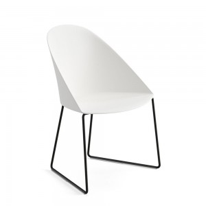 Silla Cila polipropileno patín Arper. Diseño moderno para interiores.