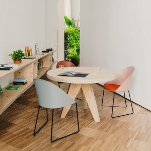 Silla Cila cojín patín Arper. Diseño moderno para interiores.