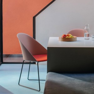 Silla Cila cojín patín Arper. Diseño moderno para interiores.