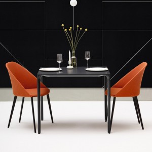 Silla Cila tapizada madera Arper . Diseño moderno para interiores.