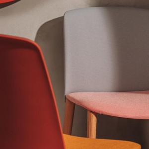 Silla Mixu Silla Mixu tapizada madera Arper. Sillas tapizadas de diseño.