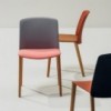 Silla Mixu Silla Mixu tapizada madera Arper. Sillas tapizadas de diseño.