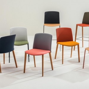 Silla Mixu Silla Mixu tapizada madera Arper. Sillas tapizadas de diseño.