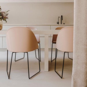 Silla Cila cojín patín Arper. Diseño moderno para interiores.