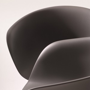 Silla Duna 02 polipropileno madera Arper. Mobiliario de diseño para contract.