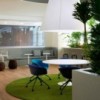 Silla Duna 02 ruedas Arper. Diseño moderno para hogar y contract.