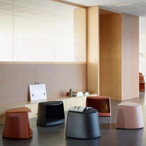 Taburete Cila Go Arper. Diseño moderno tapizado idal para interiores.