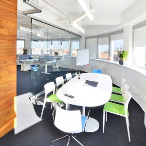Silla Juno 02 polipropileno cojín Arper. Sillas para interiores modernas.