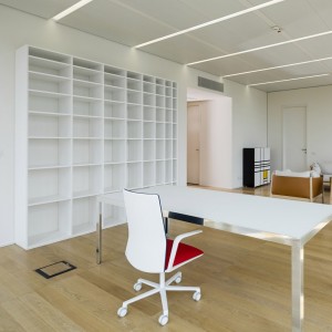 Silla Kinesit Ruedas Arper. Sillas giratorias con ruedas de oficina.
