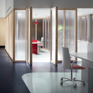 Silla Kinesit Ruedas Arper. Sillas giratorias con ruedas de oficina.