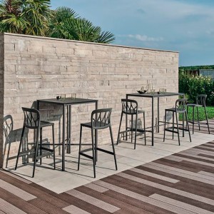 Taburete Galaxy de Bontempi. Taburetes para interiores y exteriores de diseño italiano.