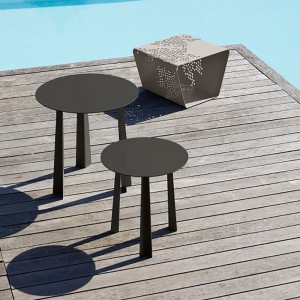 Mesita Puf Pattern Outdoor de Bontempi. Mesita auxiliar o puf para patios o terrazas.