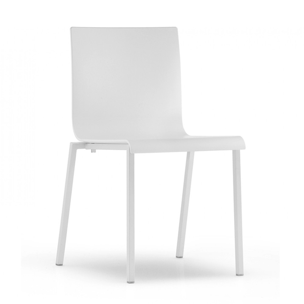 Silla Kuadra XL 2401 de Pedrali. Sillas de diseño moderno. Sillas plásticas.