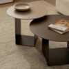 Mesa auxiliar Reflex moderna para espacios interiores de Kendo.