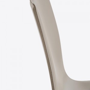 Silla Kuadra XL 2461 de Pedrali. Sillas de diseño. Sillas tapizadas contract.