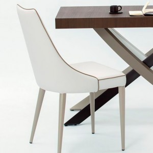 Silla Clara Acero de Bontempi. Sillas de comedor de diseño conteporáneo.