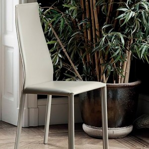 Silla Dalila de Bontempi. Modernas sillas y butacas de diseño italiano.