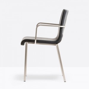 Sillón Kuadra XL 2482/2492 de Pedrali.  Sillas de diseño. Sillas tapizadas.