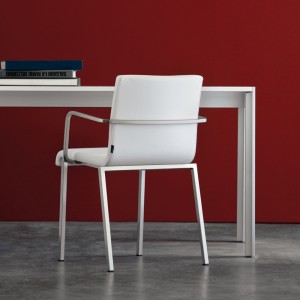 Sillón Kuadra XL 2482/2492 de Pedrali.  Sillas de diseño. Sillas tapizadas.