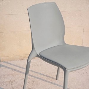 Silla Hidra de Bontempi. Sillas de diseño italiano para interiores y exteriores.