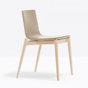 Silla Malmo 392 de Pedrali. Sillas de diseño. Sillas tapizadas en cuero.