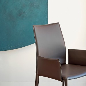 Sillón Linda de Bontempi. Sillones de diseño italiano. Sillones para comedor.