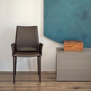 Sillón Linda de Bontempi. Sillones de diseño italiano. Sillones para comedor.