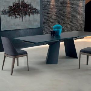 Silla Margot Madera de Bontempi. Sillas tapizadas en ecopiel de diseño.