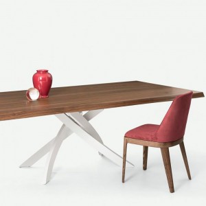 Silla Margot Madera de Bontempi. Sillas tapizadas en ecopiel de diseño.