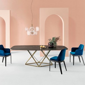 Sillón Margot Madera de Bontempi. Sillones tapizados en ecopiel o piel de diseño.
