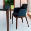 Sillón Margot Madera de Bontempi. Sillones tapizados en ecopiel o piel de diseño.